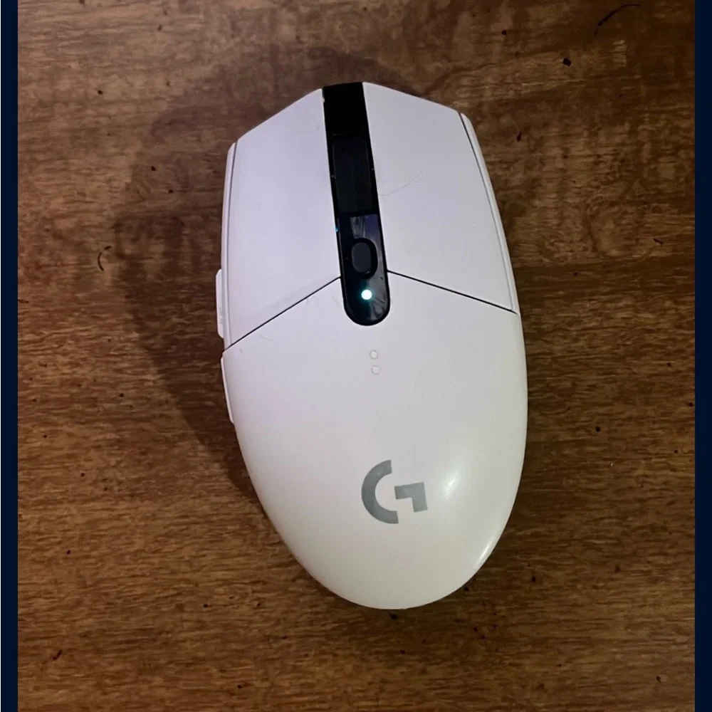 Logitech White Wireless Mouse